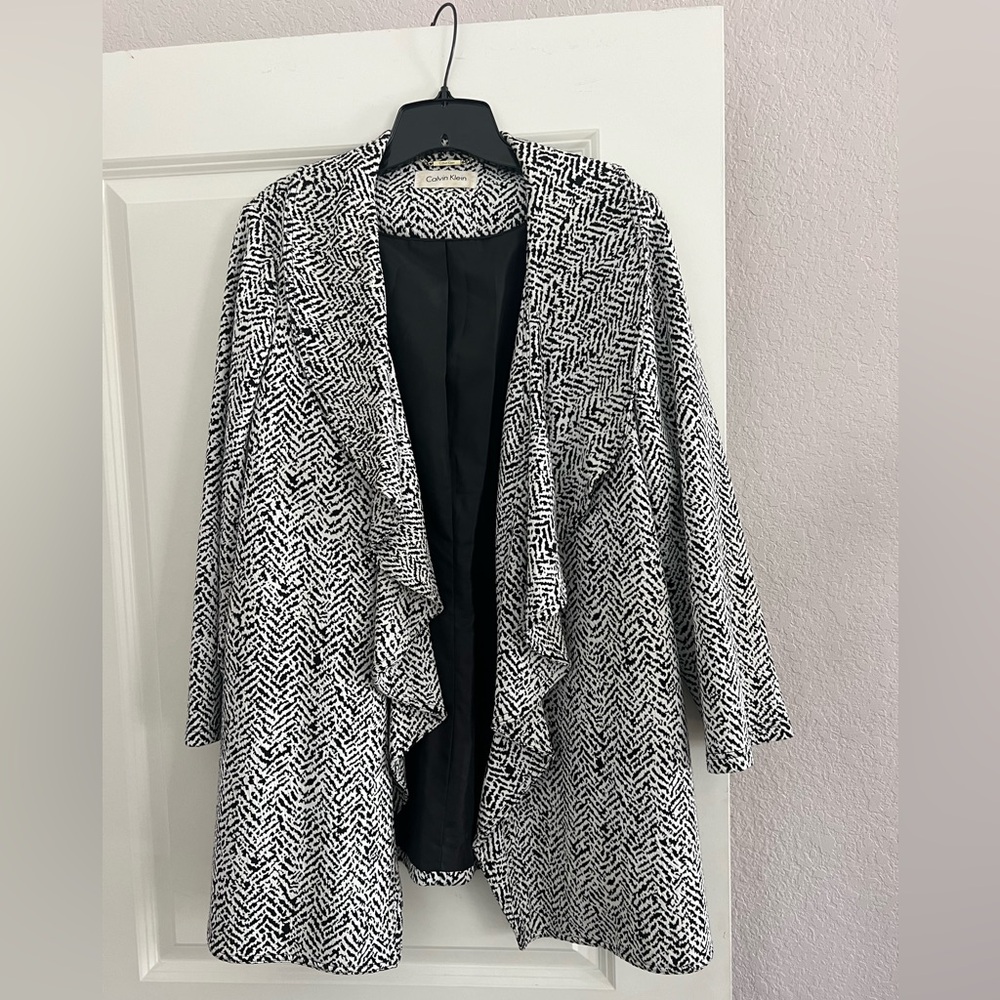 Calvin Klein Black and White Ruffle Herringbone Open-Front Blazer - 14